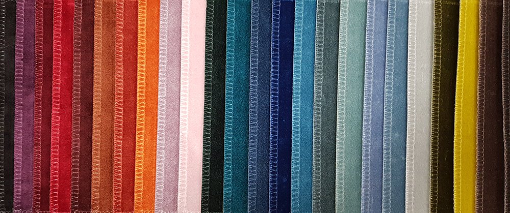 Nofruit velours stofstalen in alle kleuren van het spectrum